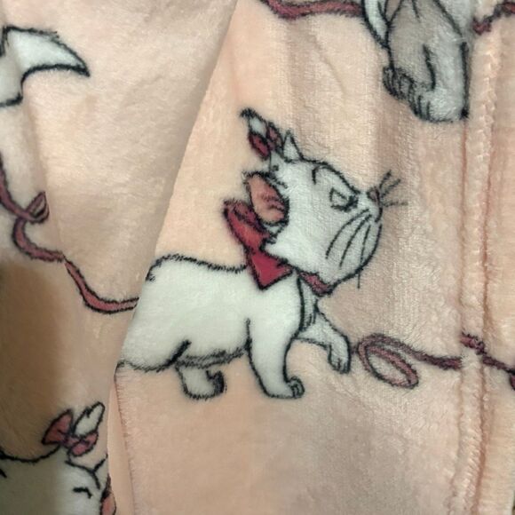 Disney The Aristocats Kitten Marie Ribbon Bow Pink Plush Throw Blanket 50x70 - Picture 4 of 6